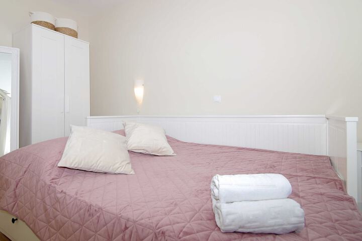Room 3 of 33
