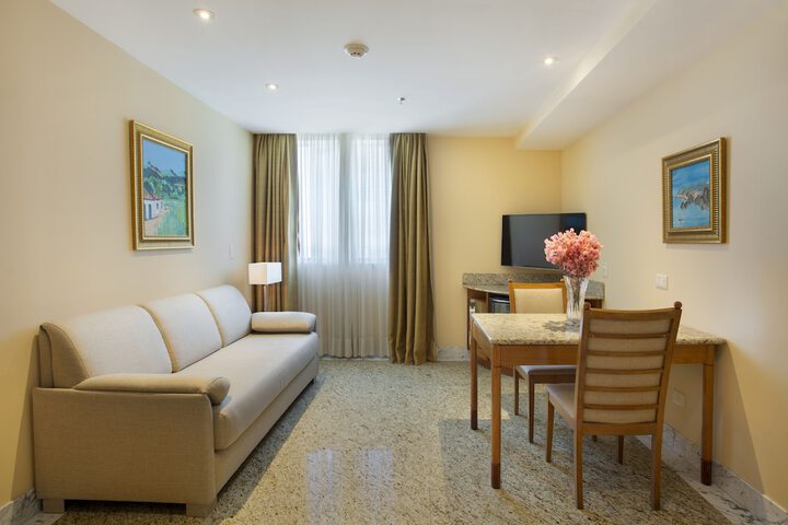 Room 34 of 85
