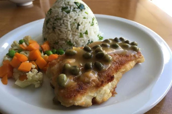 Dining 32 of 44