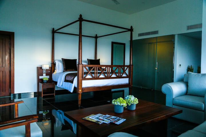 Room 12 of 47