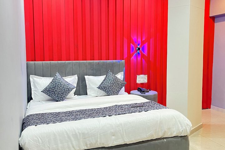 Room 12 of 20