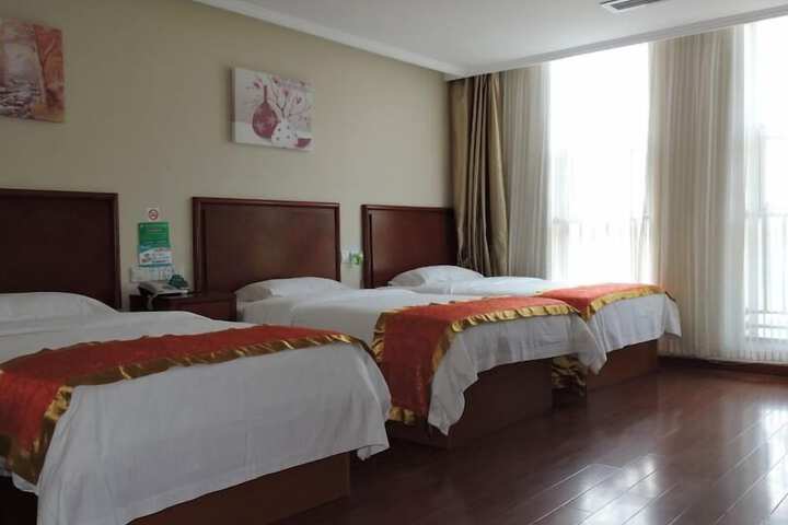 Room 13 of 45