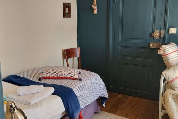 Room 15 of 36