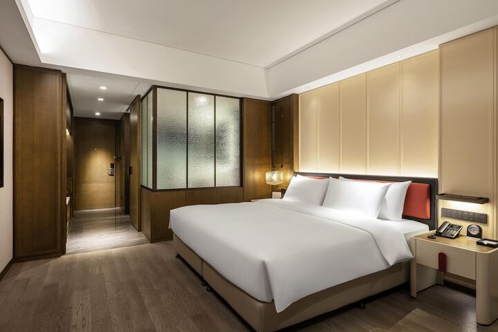 Room 21 of 61