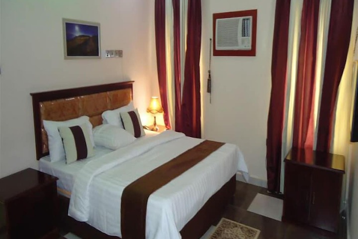 Room 8 of 64