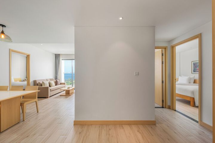 Room 25 of 141