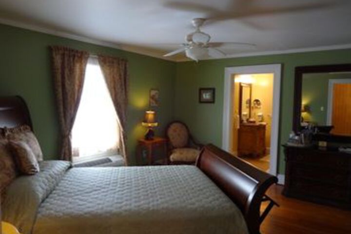 Room 56 of 83