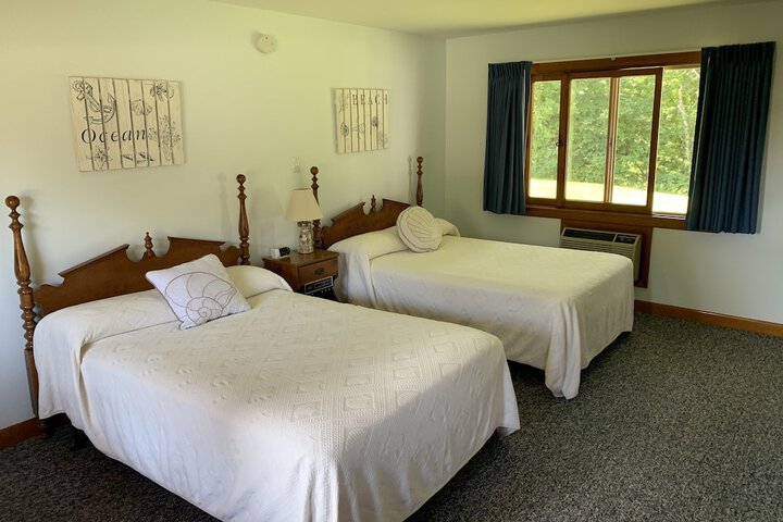 Room 42 of 167