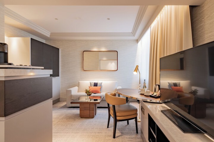 Room 292 of 457