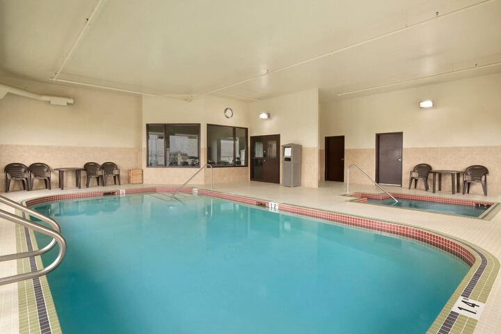 Pools & Facilities