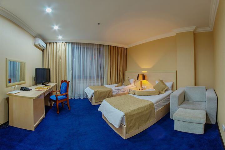 Room 14 of 64