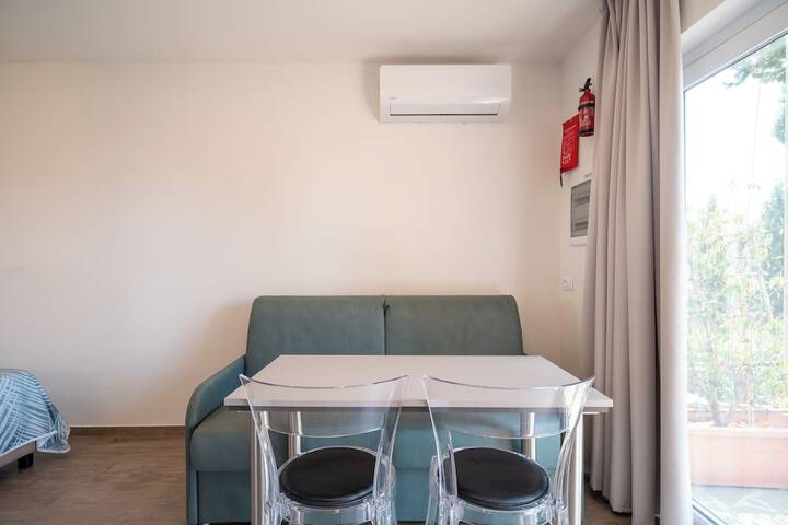 Room 14 of 74