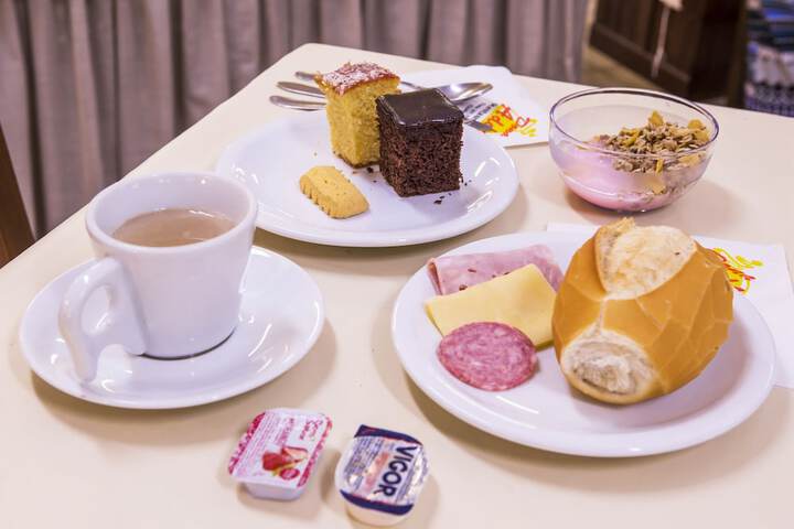 Breakfast/Coffee Service 107 of 170