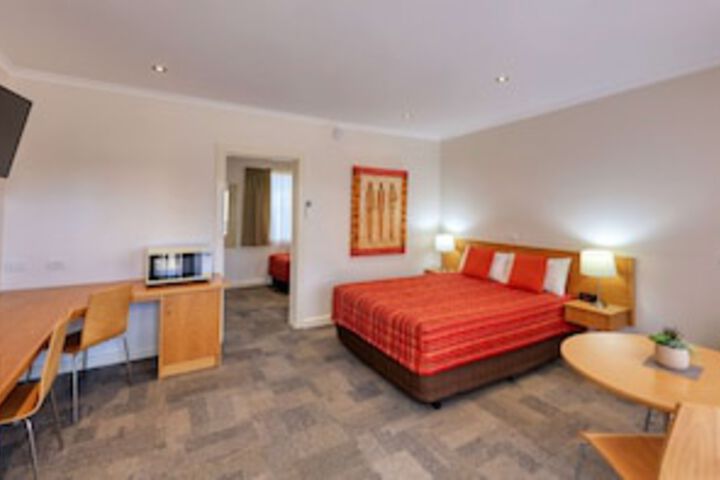 Room 40 of 138