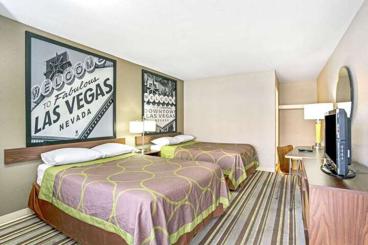 2 Double Bed Room