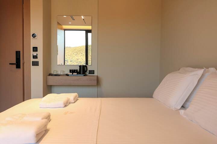 Room 74 of 165