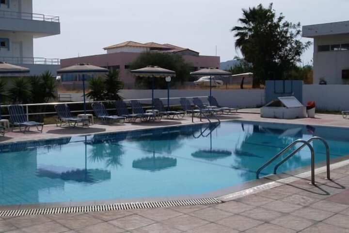 Hotel with Pool