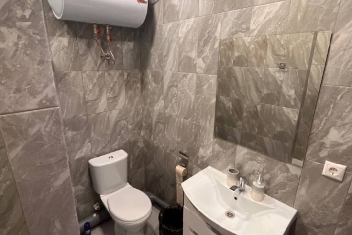 Room 9 of 10