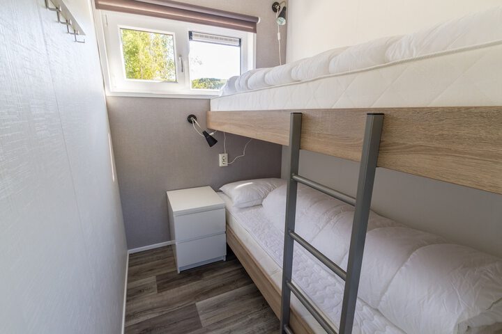 Room 4 of 108