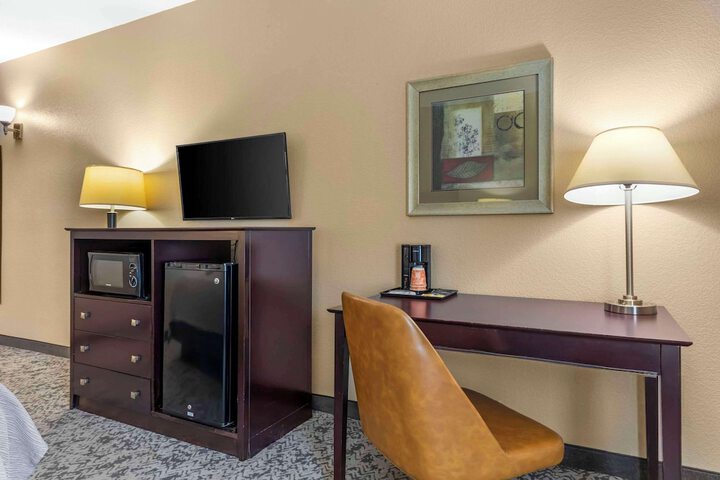 Room 6 of 31