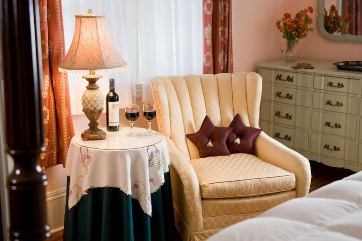 Room 4 of 67