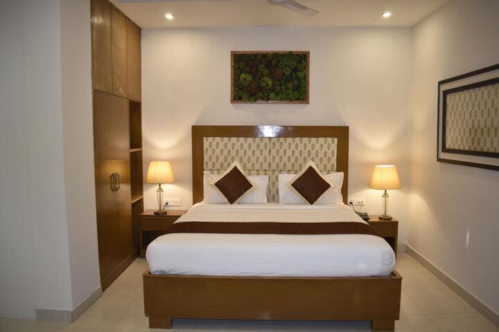 Room 21 of 31