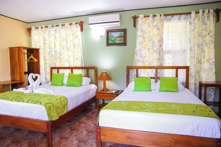 Room 12 of 32
