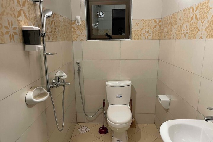Room 18 of 34