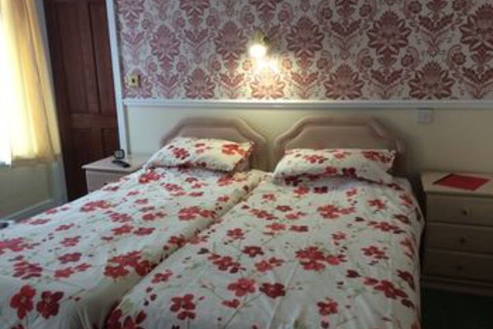 Room 9 of 20