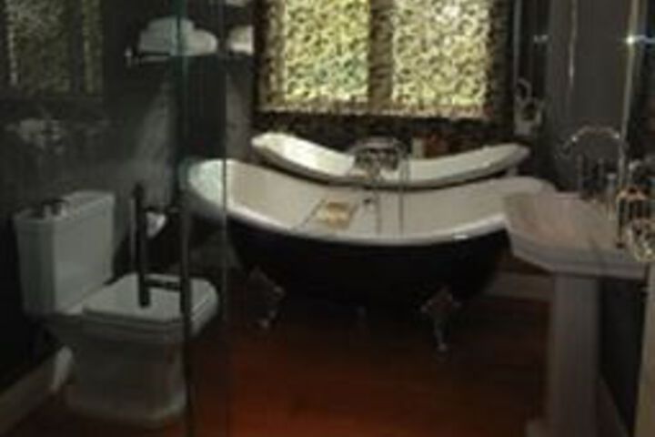 Room 3 of 50