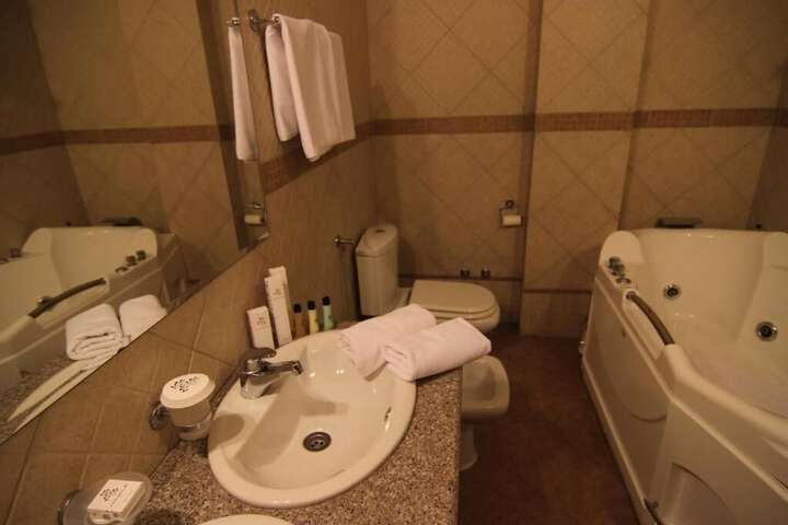 Room 19 of 27