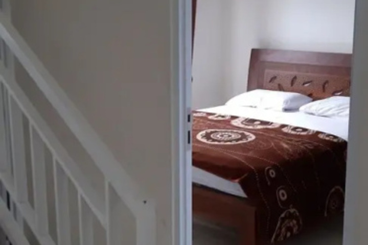 Room 3 of 7