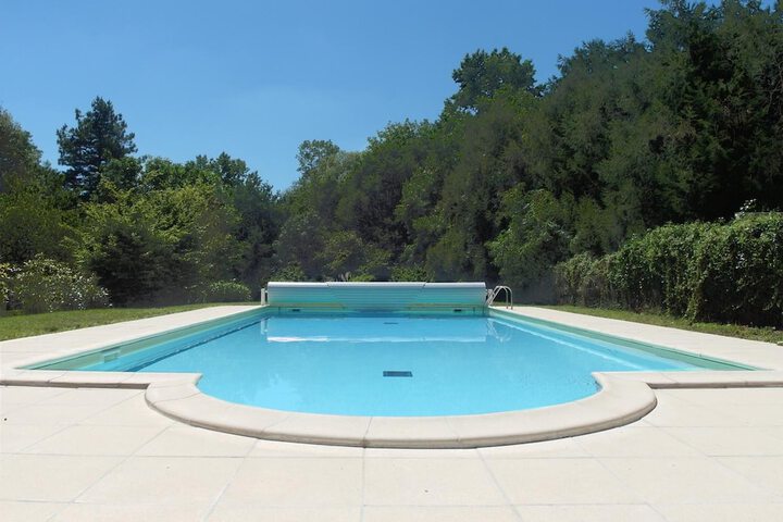 Pool 32 of 50
