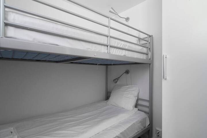 Room 292 of 865