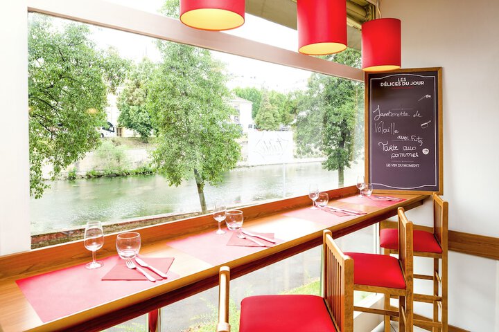 Dining Photos
