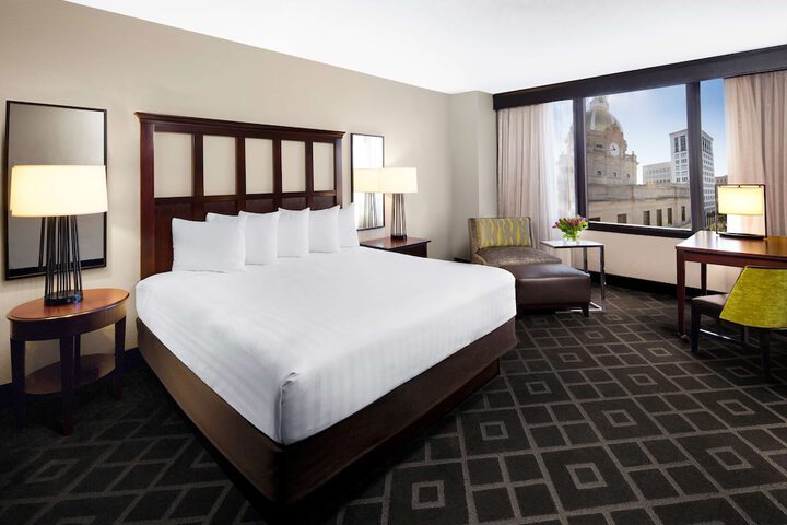 1 King Bed (1 of 26)