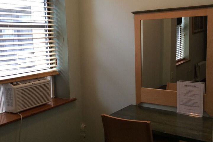 Room 17 of 45