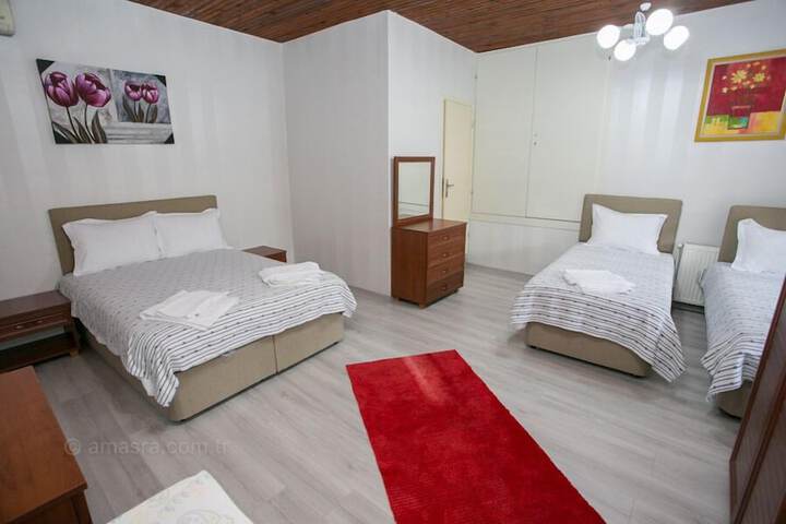 Room 8 of 27