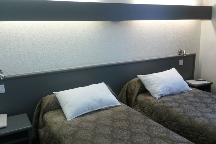 Room 18 of 87