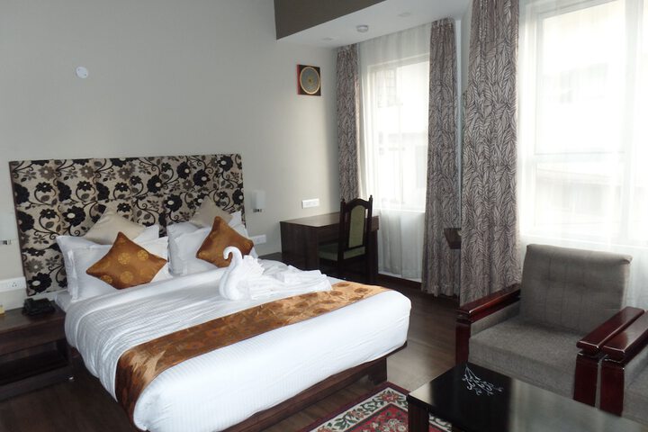 Room 6 of 44