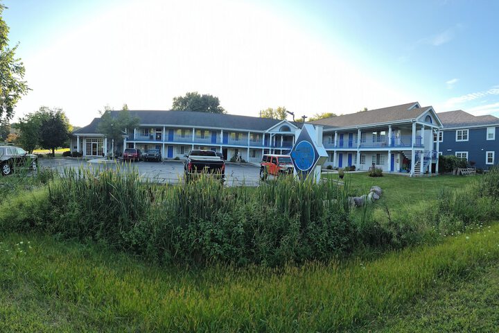 Hotel 63 of 64