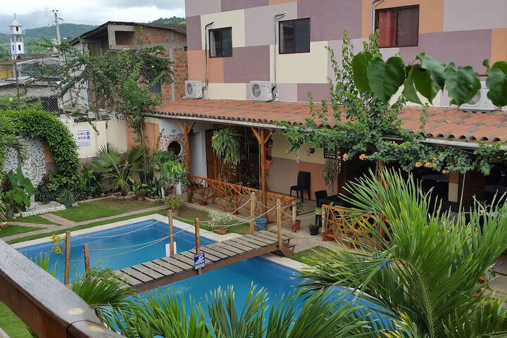 Hotel Exterior 42 of 43