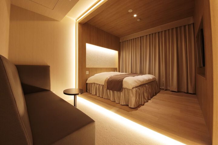 Room 13 of 73