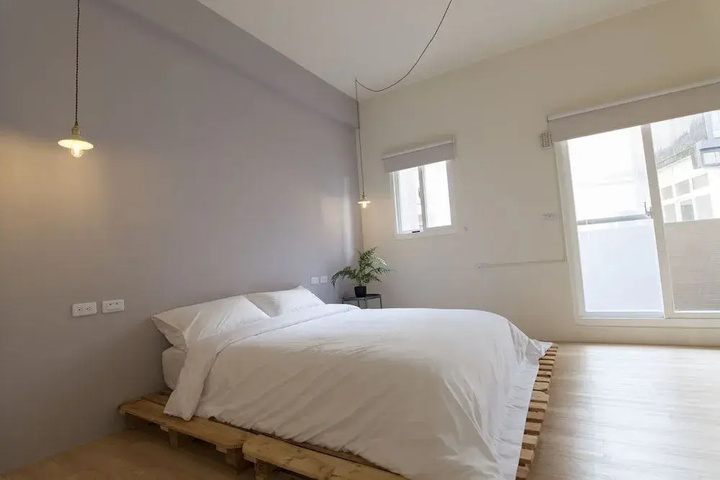 Room 2 of 13