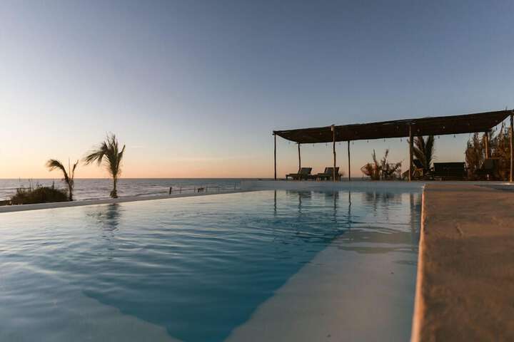 Pool 49 of 68