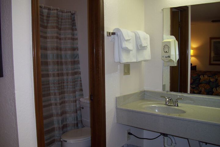 Room 33 of 50