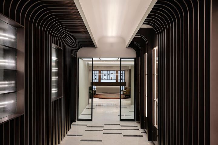 Entrance & Lobby