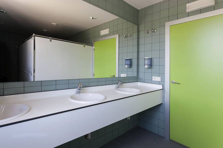 Room 8 of 14