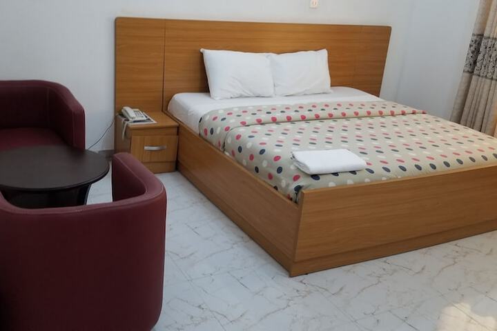 Room 3 of 61