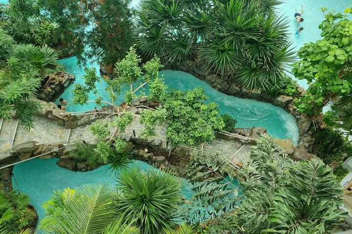 Pool 56 of 137